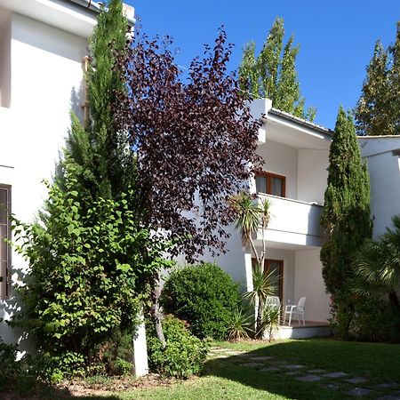 Apartamentos Leo ポルト・ダ・ポリェンサ エクステリア 写真