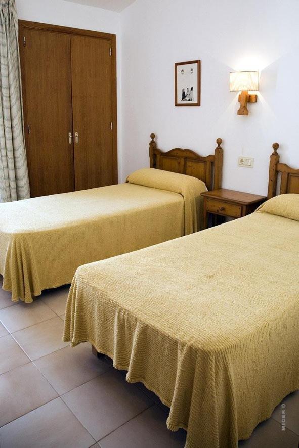 Apartamentos Leo ポルト・ダ・ポリェンサ エクステリア 写真