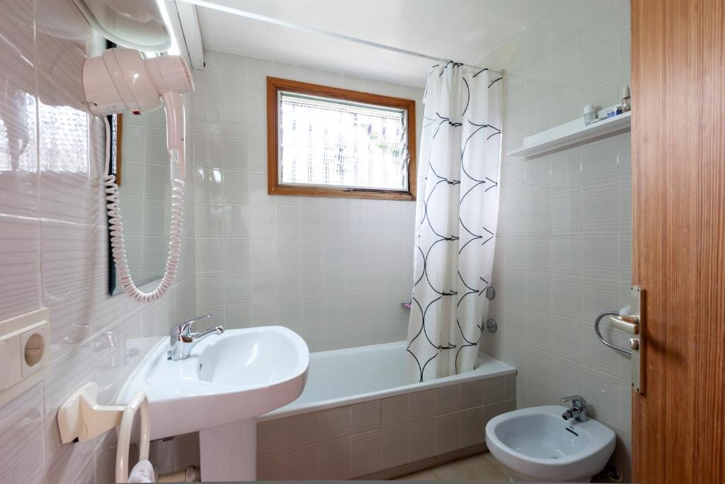 Apartamentos Leo ポルト・ダ・ポリェンサ 部屋 写真